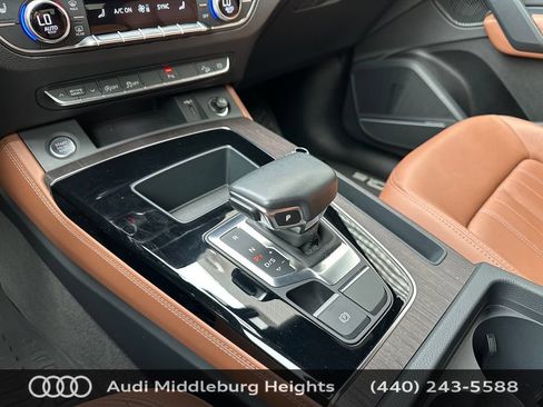 Used 2023 Audi Q5 2.0T Premium Plus w/ Premium Plus Package AWD/4WD image 35