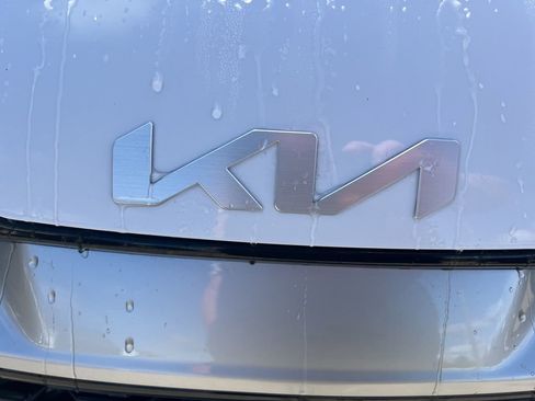 Certified 2025 Kia Sportage EX image 29