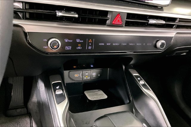 Certified 2026 Kia Sorento S w/ S Panoramic Sunroof Package FWD image 14