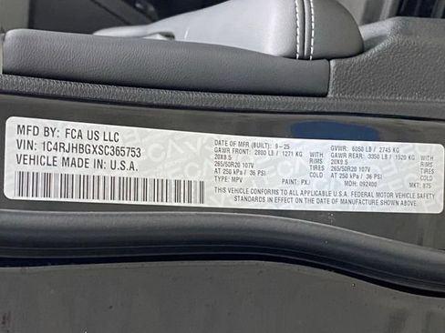 New 2025 Jeep Grand Cherokee Limited w/ Luxury Tech Group II image 43