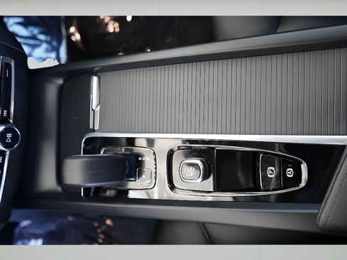 New 2025 Volvo XC60 B5 Core w/ Climate Package image 16