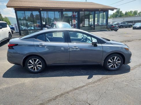 New 2025 Nissan Versa SV w/ Trunk Package image 9