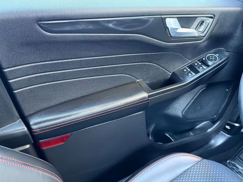 Used 2025 Ford Escape ST-Line Select image 27