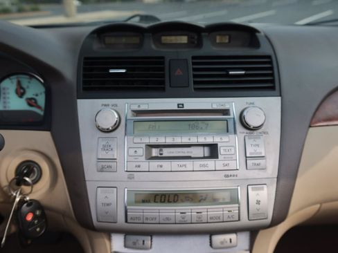 Used 2006 Toyota Solara SLE FWD image 9