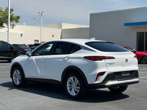 Used 2024 Buick Envista Preferred image 7