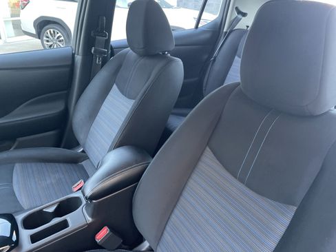 Used 2018 Nissan Leaf SV w/ Protection Package image 14