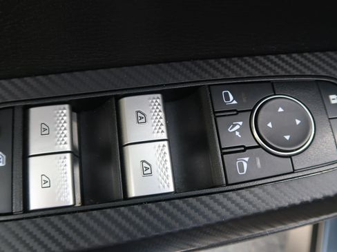 Used 2024 Mitsubishi Outlander SEL AWD/4WD image 30