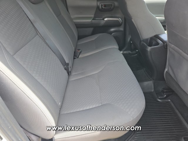 Used 2022 Toyota Tacoma SR5 AWD/4WD image 18
