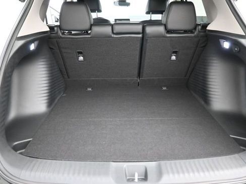 New 2026 Honda HR-V EX-L image 2