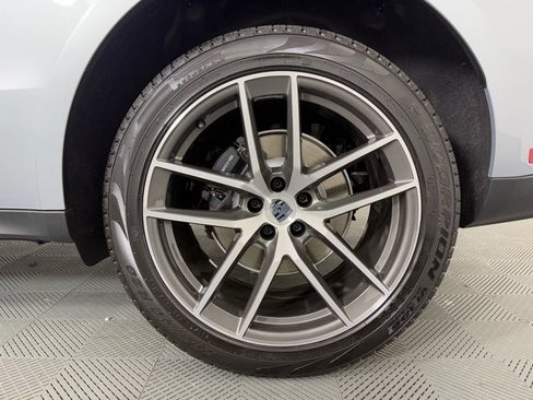 Certified 2026 Porsche Macan AWD/4WD image 12