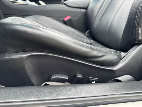 Used 2014 INFINITI Q60 Convertible w/ Premium Package image 23