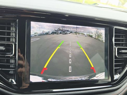 Used 2023 Dodge Durango GT image 31