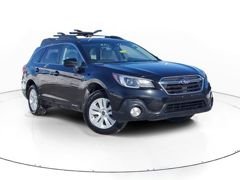 Used 2019 Subaru Outback 2.5i Premium image 1