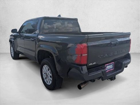 Used 2025 Toyota Tacoma SR5 AWD/4WD image 8