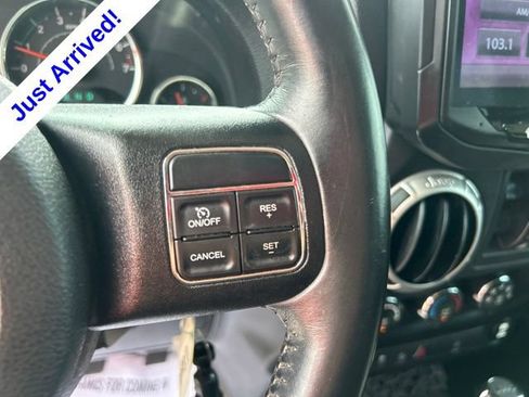 Used 2016 Jeep Wrangler Unlimited Rubicon w/ Connectivity Group AWD/4WD image 19