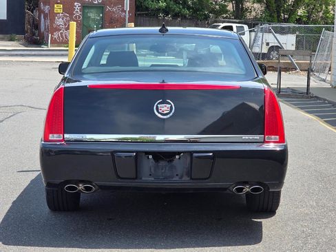 Used 2011 Cadillac DTS FWD image 6