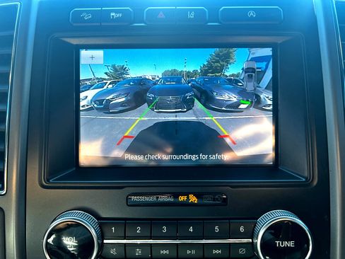 Used 2021 Ford Expedition XLT image 21