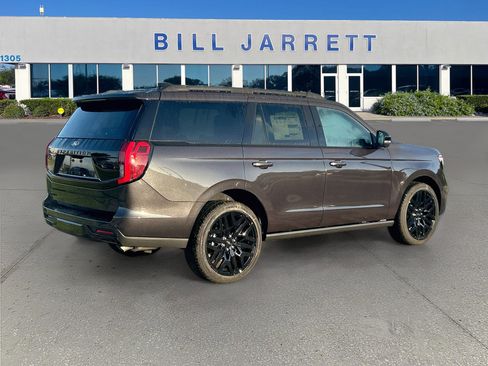 New 2027 Ford Expedition Platinum w/ Stealth Performance Package AWD/4WD image 4