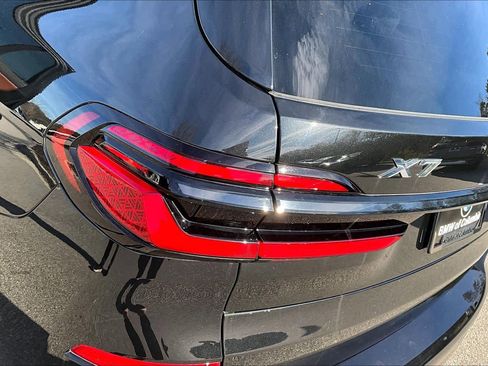 Used 2024 BMW X7 xDrive40i w/ Executive Package image 31