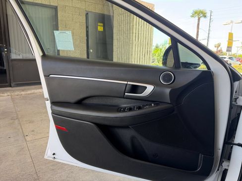 Used 2025 Hyundai Sonata SEL FWD image 15