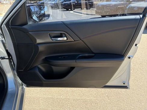Used 2017 Honda Accord Sport Special Edition image 17