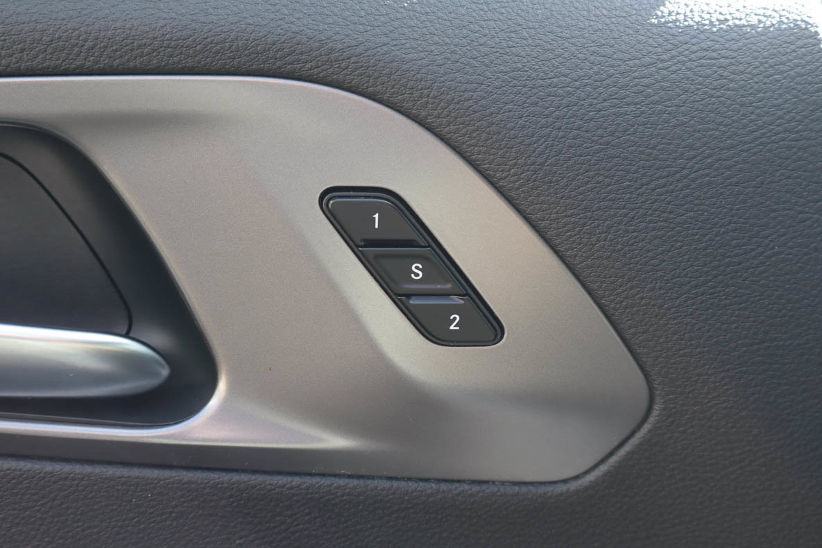 Used 2026 Chrysler Pacifica Select FWD image 15