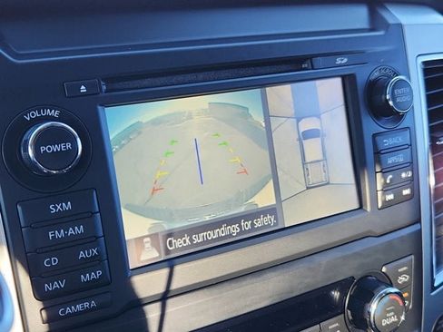 Used 2018 Nissan Titan PRO-4X w/ Pro-4x Convenience Package image 19