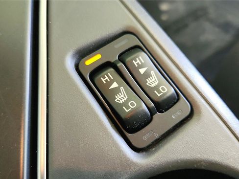Used 2025 Subaru Crosstrek 2.0i Premium AWD/4WD image 30