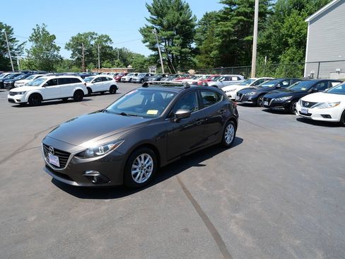 Used 2016 MAZDA MAZDA3 i Grand Touring FWD image 1