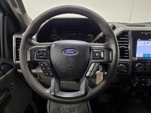 Used 2019 Ford F150 XLT image 4