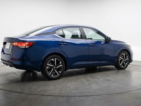 Used 2025 Nissan Sentra SV FWD image 9