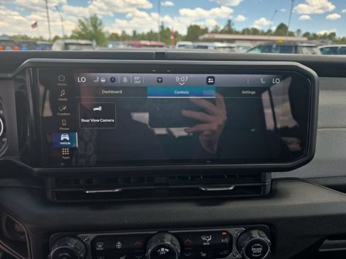 Used 2024 Jeep Wrangler Unlimited Sport AWD/4WD image 15