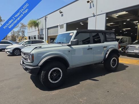 Certified 2023 Ford Bronco Big Bend w/ Sasquatch Package AWD/4WD image 1