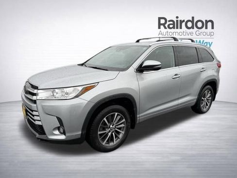 Used 2018 Toyota Highlander XLE AWD/4WD image 31