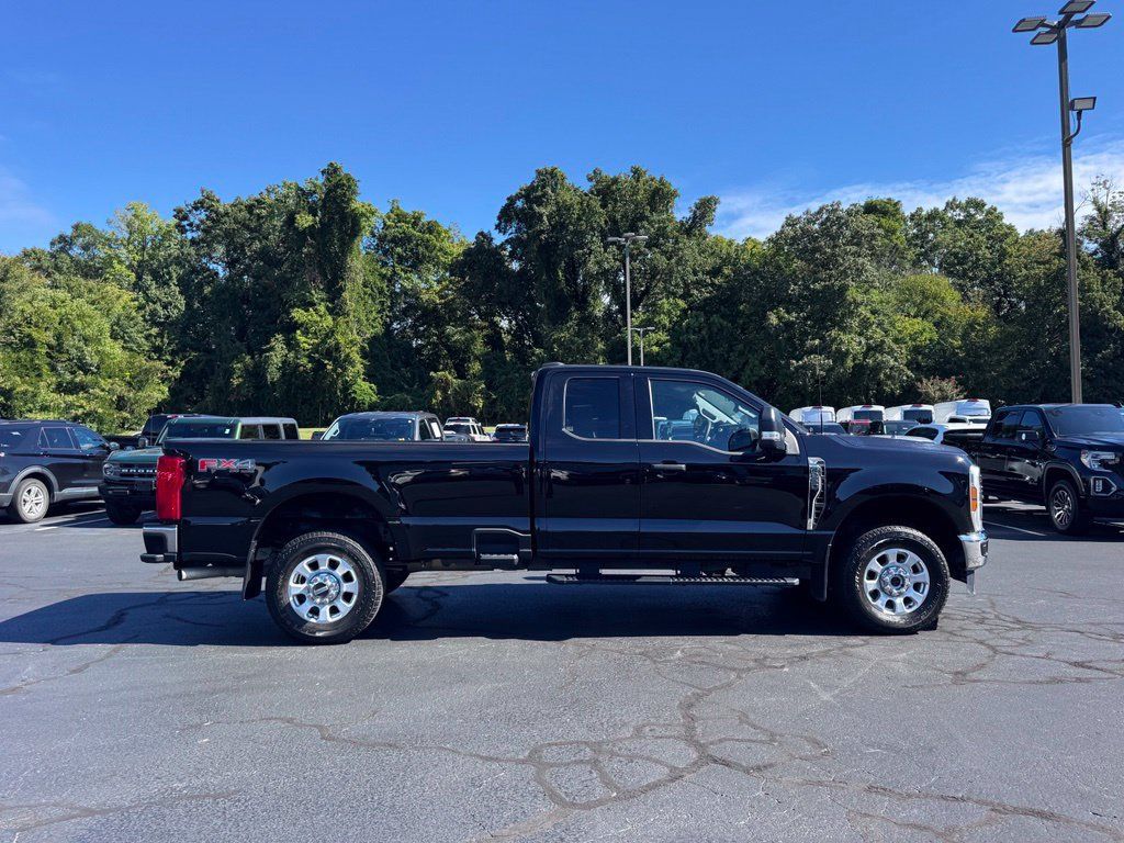Used 2024 Ford F250 XLT w/ FX4 Off-Road Package AWD/4WD image 4