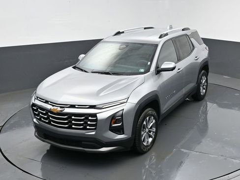 Used 2025 Chevrolet Equinox LT w/ Convenience Package II image 23