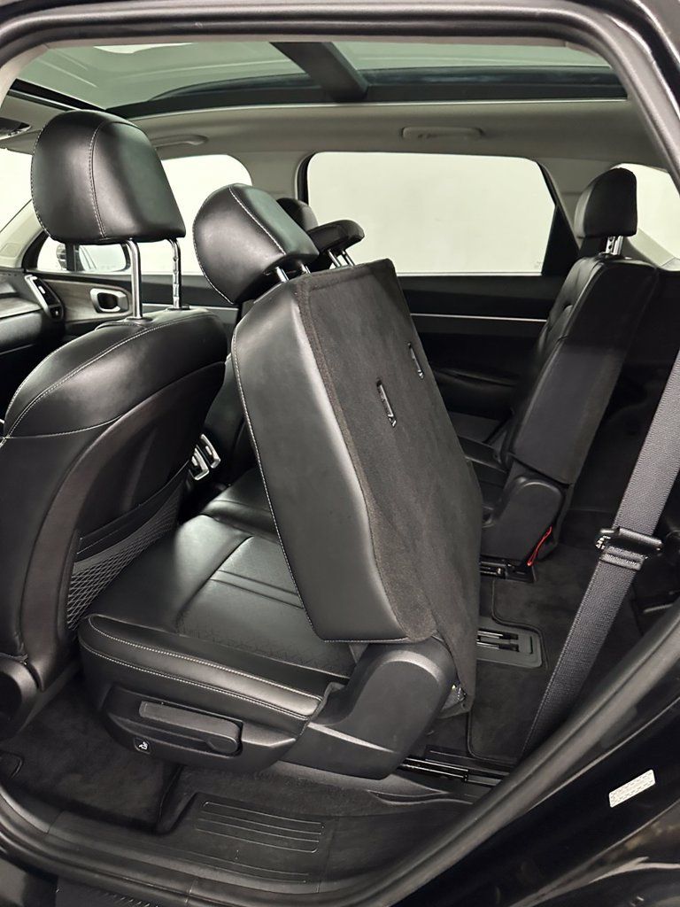 Used 2022 Kia Sorento S w/ Panoramic Sunroof Package AWD/4WD image 27