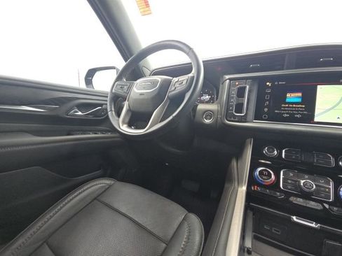 Used 2022 GMC Yukon XL Denali image 30