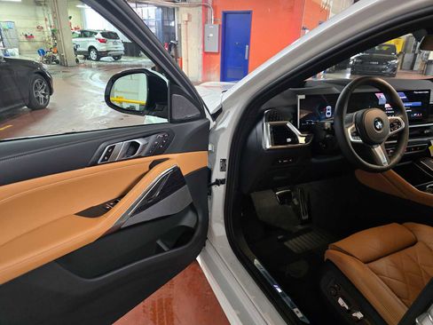 New 2026 BMW X6 xDrive40i w/ Executive Package image 20