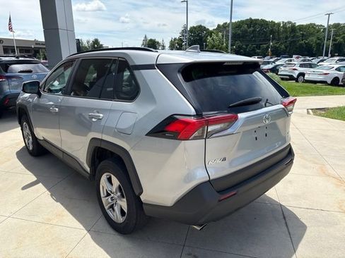 Used 2025 Toyota RAV4 XLE AWD/4WD image 5