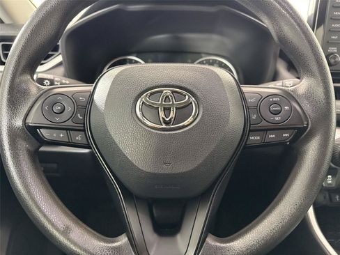 Certified 2022 Toyota RAV4 LE FWD image 16