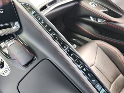 Used 2022 Chevrolet Corvette Stingray Premium Conv w/ Z51 Performance Package RWD image 20