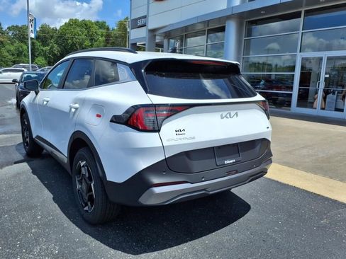 New 2026 Kia Sportage EX w/ EX Panorama Roof Package image 5