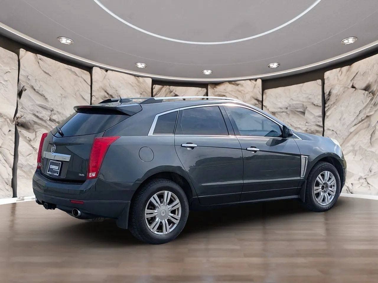 Used 2015 Cadillac SRX Luxury w/ Driver Awareness Package FWD image 11