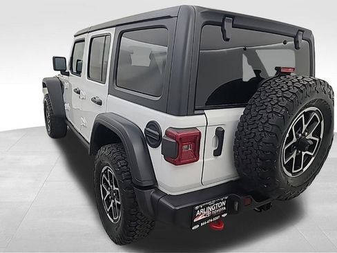 Used 2025 Jeep Wrangler Unlimited Rubicon image 6