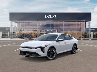 New 2025 Kia K4 EX video 1