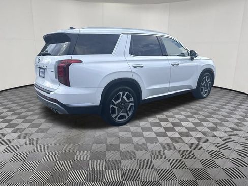 Used 2024 Hyundai Palisade SEL w/ Premium Package AWD/4WD image 5