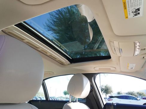 Used 2021 Mercedes-Benz C 300 Sedan image 13