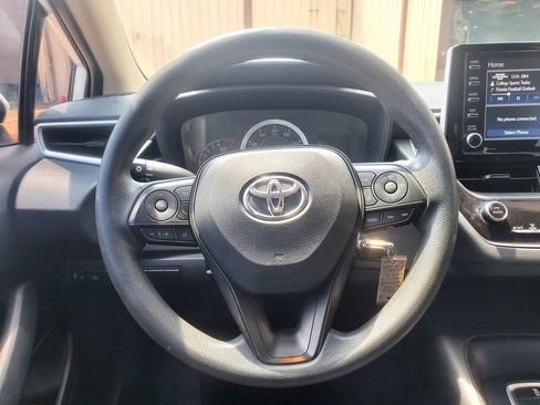Used 2021 Toyota Corolla LE FWD image 36