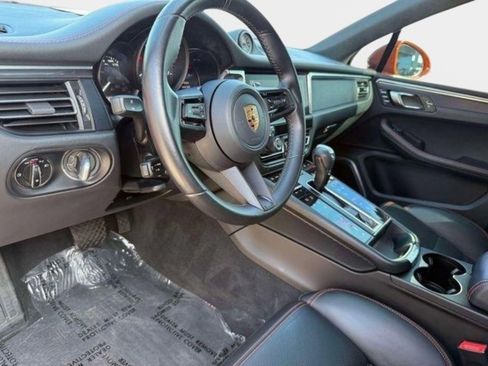 Used 2022 Porsche Macan GTS w/ Sport Chrono Package AWD/4WD image 46